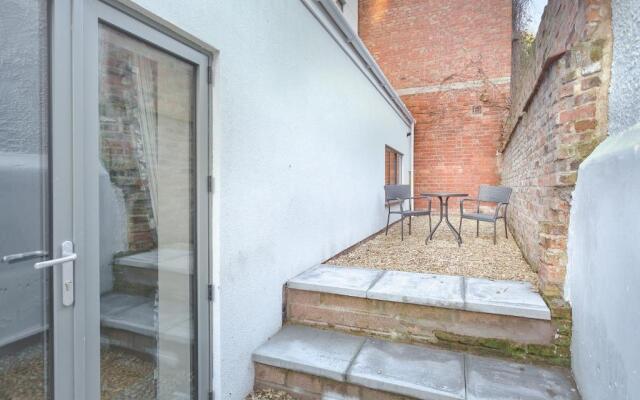 Stylish Modern City Centre Apartment