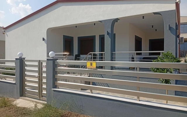 Nea Vrasna Sun House
