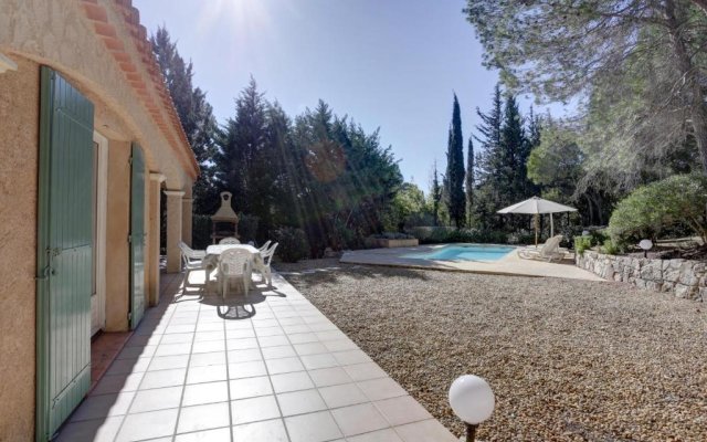 villa 8 pers, climatisée, piscine chauffée, un havre de paix sous les pins parasols