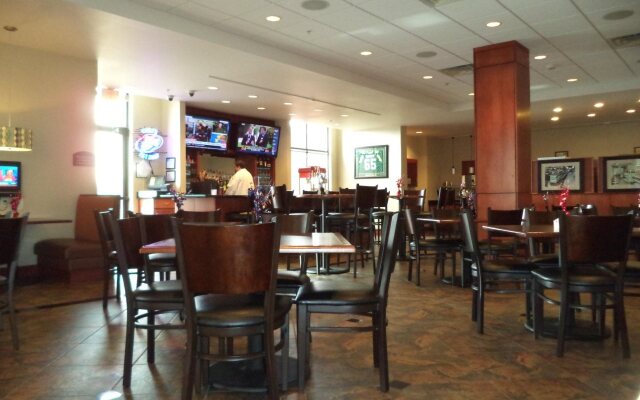 Holiday Inn Madison at The American Center by IHG