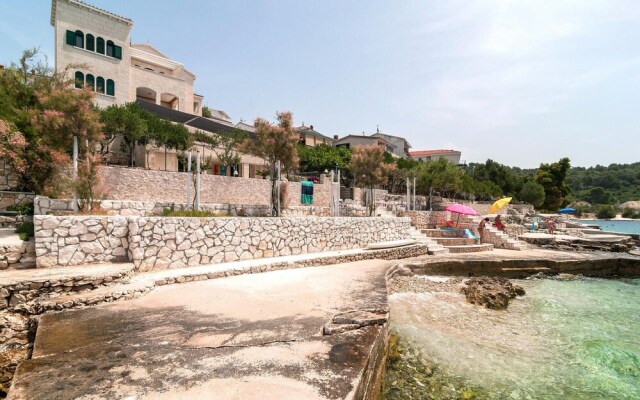 Awesome Apartment in Okrug Donji With 1 Bedrooms and Wifi