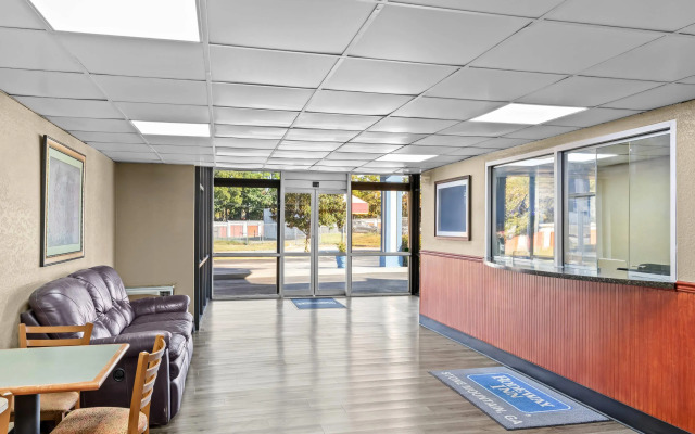 Rodeway Inn Stone Mountain