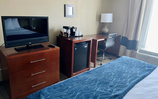 Comfort Inn Randolph - Boston
