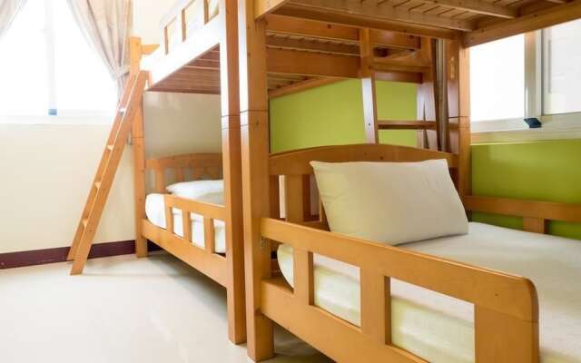 17years old coffee hostel