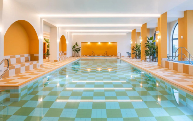 Sands Resort Hotel