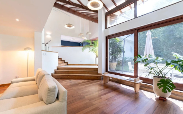 w Incredible 5BR House w Jacuzzi in El Poblado