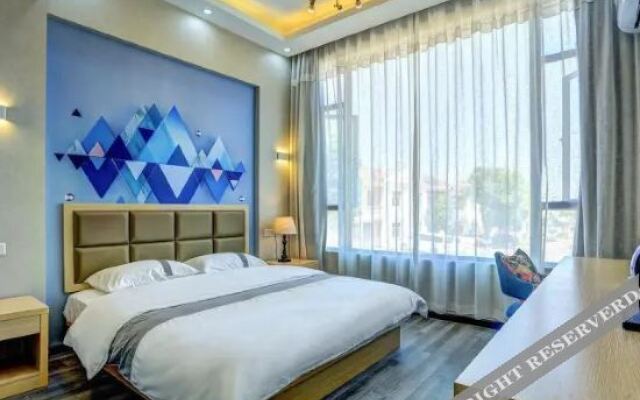 Rujia theme apartment (Wuhan Hankou railway station store)