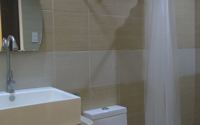 Rovic's Tourist Hotel