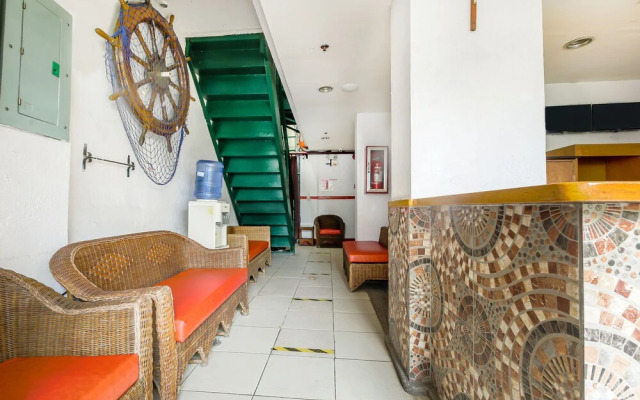 OYO 842 City Smiles Apartelle (Vaccinated Staff)