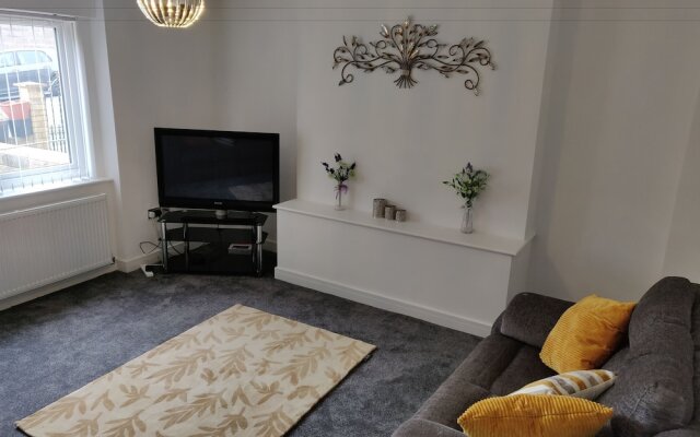 Fantastic Bradford Townhouse 6 bedrooms