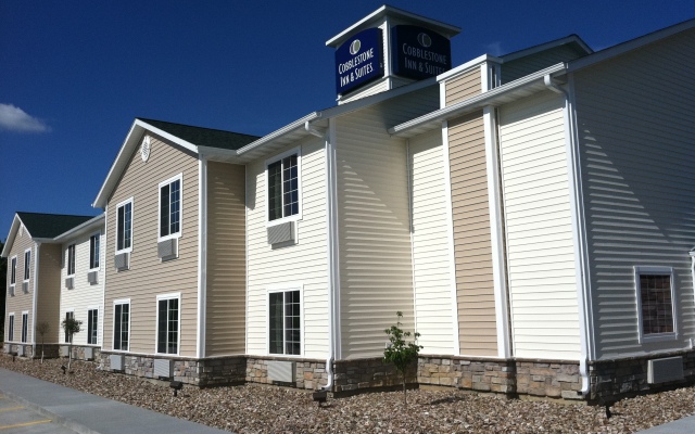 Cobblestone Inn & Suites - Bloomfield