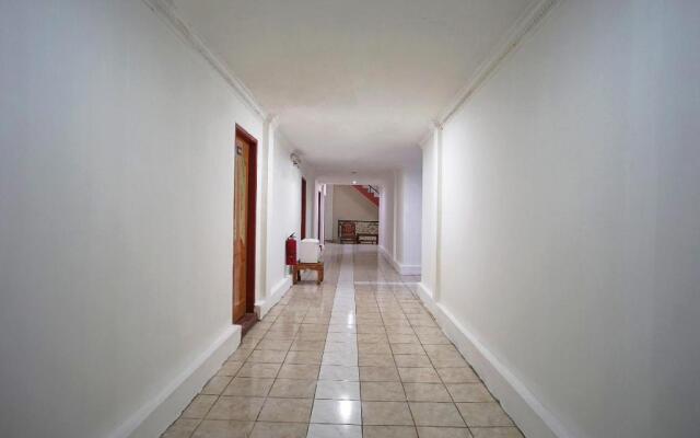 Capital O 2885 Hemra Hotel