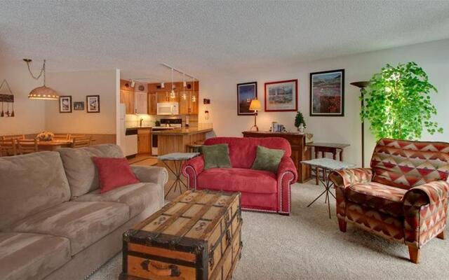 Pine Ridge Condominiums