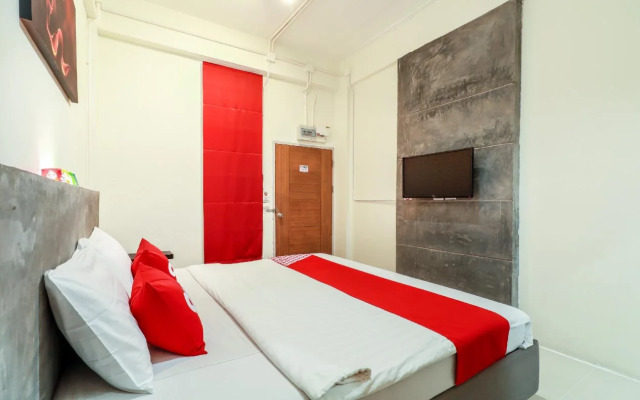 OYO 412 7 Days Hotel