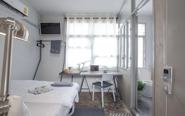 2W Bed & Breakfast Bangkok