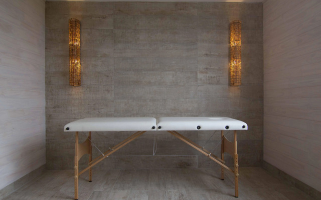Anastasio Hotel & Beach Club