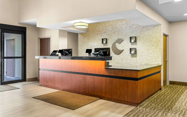 Comfort Suites Grayslake near Libertyville North