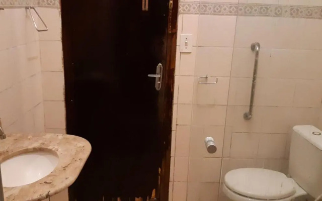 Cecilia Maranduba 13