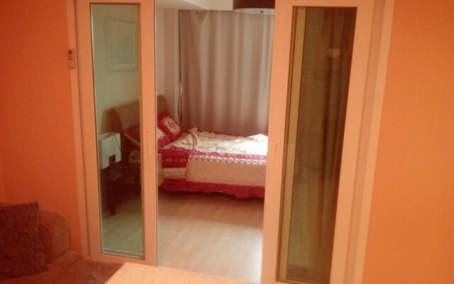 The Royal Place Service Apartments