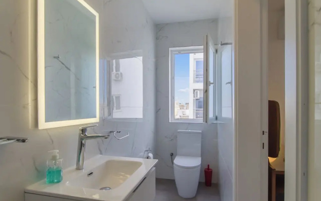 Sunny Penthouse Modern 2 bdr - Sliema