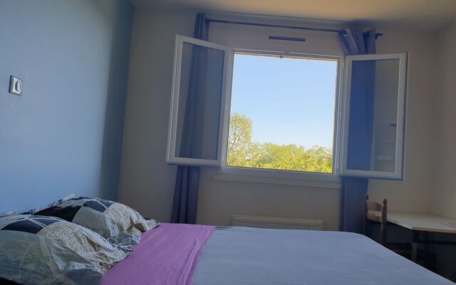 Chambre avec cuisine équipée sur demande