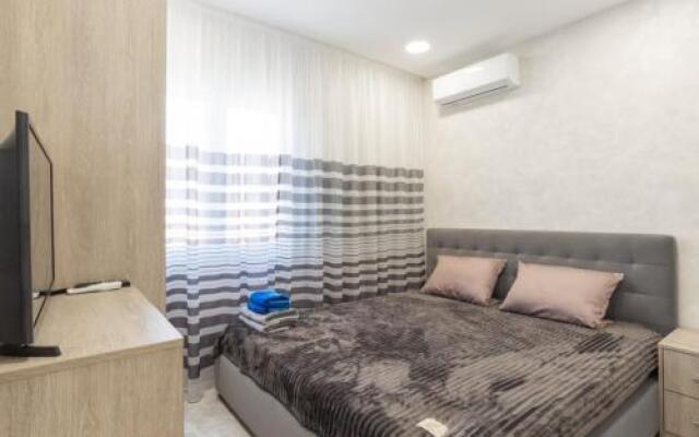 Dream House Rooms Malaga - Habitacion En El Apartemento