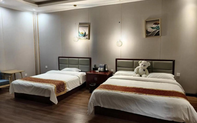 Longjing Business Hotel