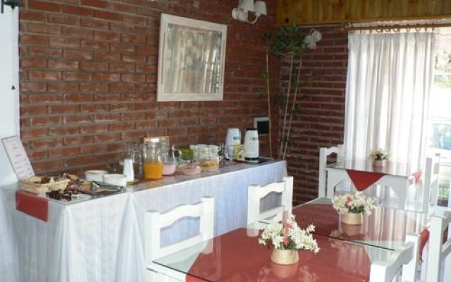 Hotel Las Acacias