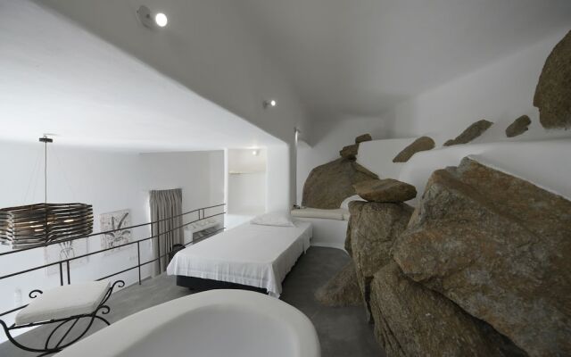 Mykonos Teatro Suites and Villa
