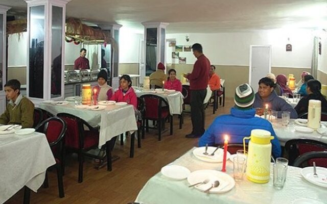 Hotel Himgiri