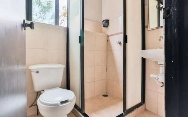 Hostpal Hostal Roma 185