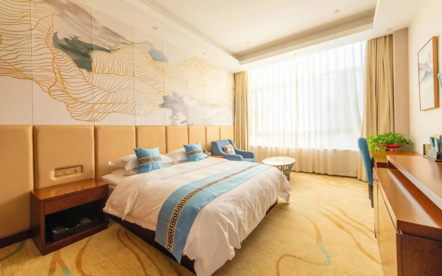 Fei County Inzone Garland Hotel