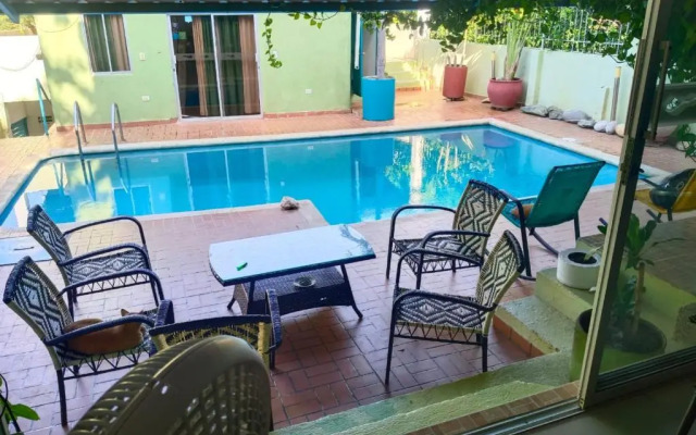 ApartaHotel El Oasis