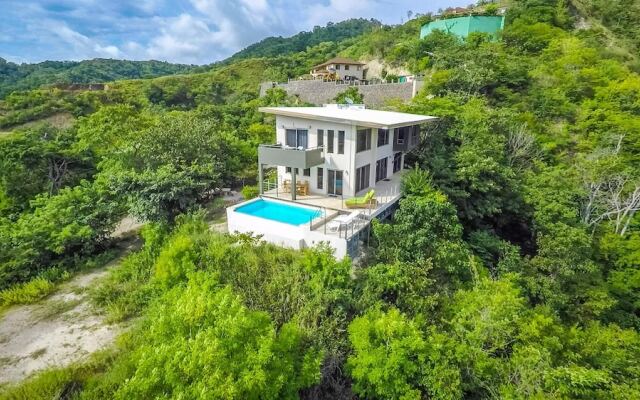 Big, Ultramodern Hillside Home With Private Pool and Endless Ocean Views