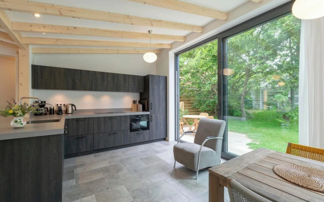 Attractive Home With Terrace