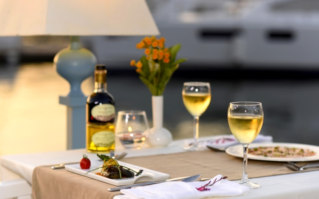 Yacht Classic Hotel - Boutique Class
