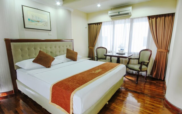 Grand Menteng Hotel