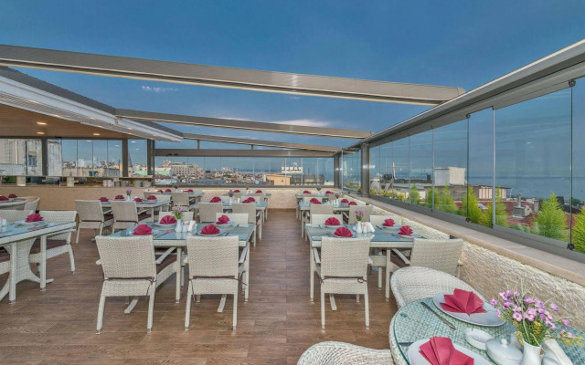 Selenay Hotel