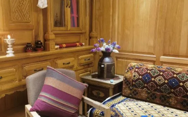 Shangri-la Karma Medun Boutique Guesthouse  ( Shangrila Old Town)