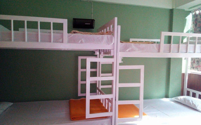 The Living Place 1 - Hostel