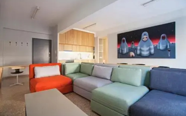 Boutique Athens Ct Building