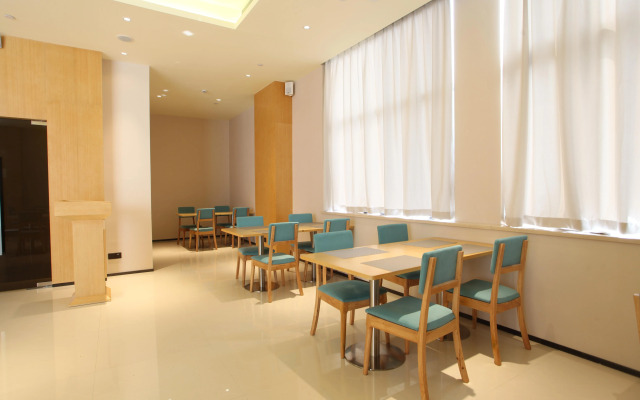 Ji Hotel (Shanghai Fengxian Nanqiao Bus Station)