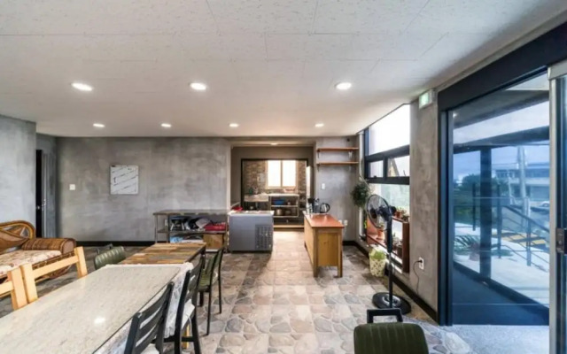 Jeju Gamsugul Pension