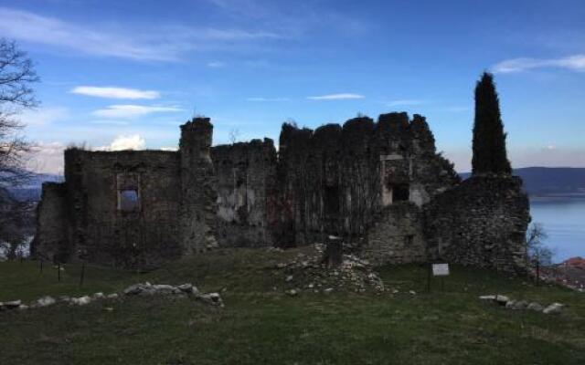 Casa Corte Alla Rocca