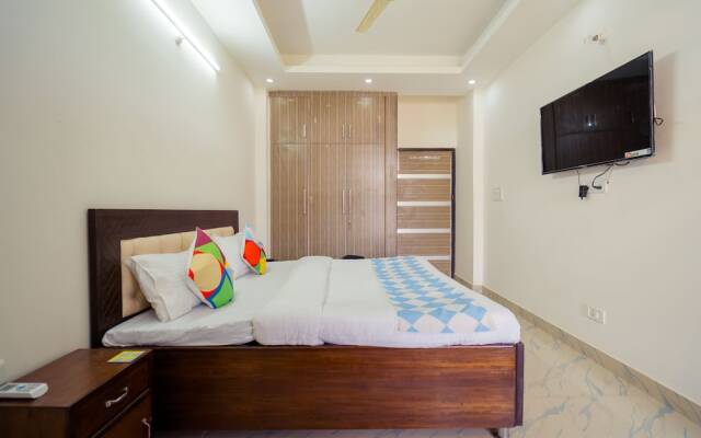 OYO 14054 Home Modern 3BHK Canal Road