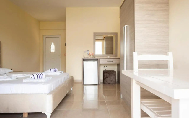 Nefelis Rooms