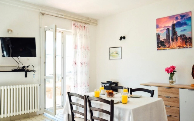 Waterfront Apartment Petrovina