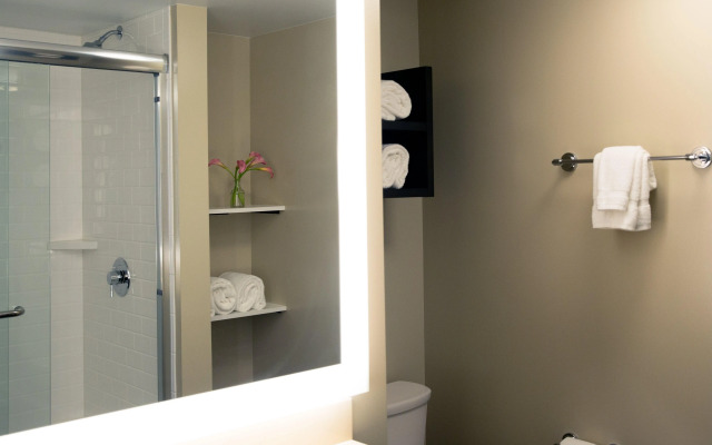 Staybridge Suites Seattle - South Lake Union by IHG