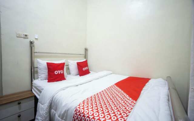 OYO 93987 Suropati 2 Guest House