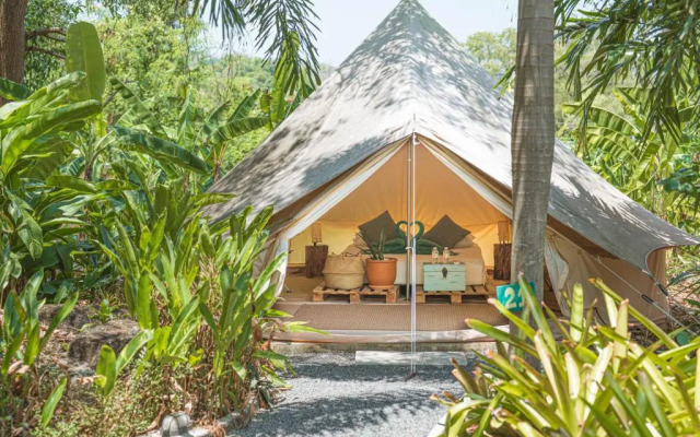 Roost Glamping